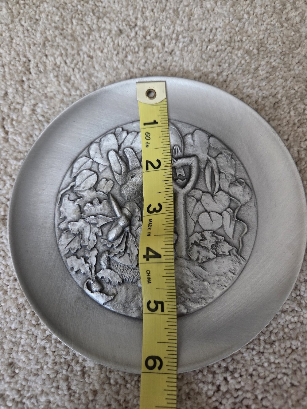 Peter Rabbit Schmid Pewter Plate Numbered - Picture 7 of 8